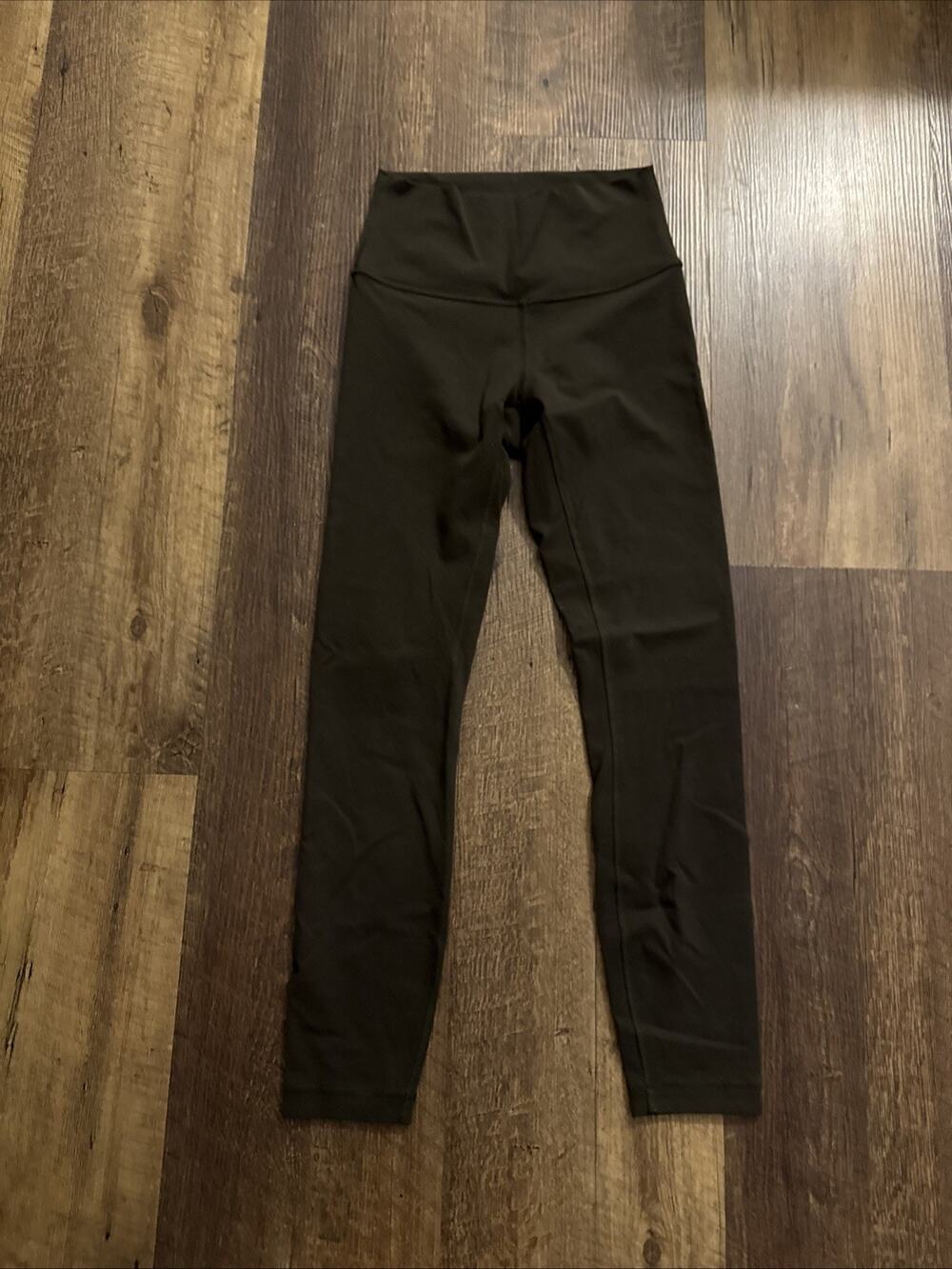 lululemon leggings size 4 Dark Olive 26” Inseam EUC